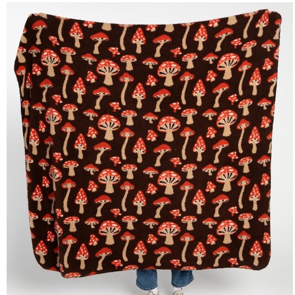 NWT mushroom print Sherpa Blanket - Brand New - Picture 1 of 9